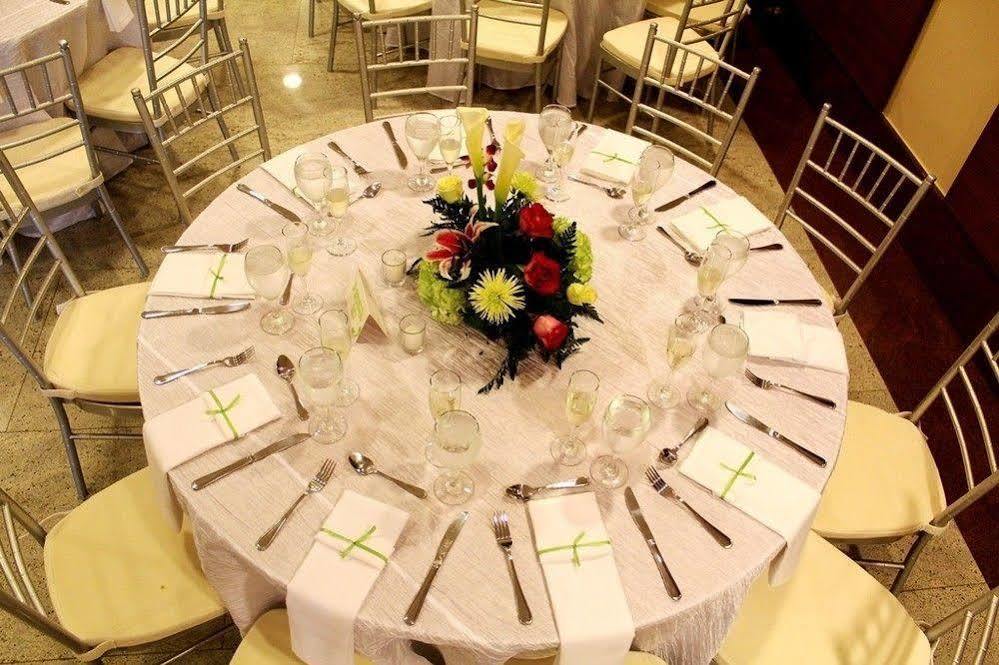 Torres De Alba Hotel & Suites Panama Dış mekan fotoğraf