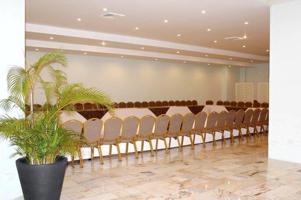 Torres De Alba Hotel & Suites Panama Dış mekan fotoğraf